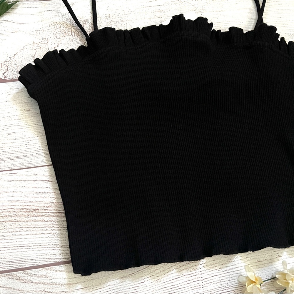 Better Be Ruffle Hem Ribbed Cropped Top - Picture 3 of 12